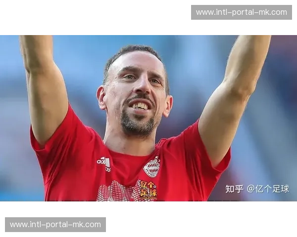 里贝里涉案影响足坛形象，退役球员行为规范引讨论