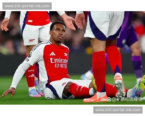 诺丁汉森林0-0闷平狼队，保级关键战互交白卷